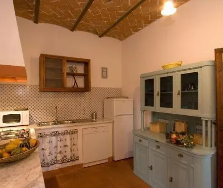 Lejlighed Sleeps 6 With Pool And Wifi