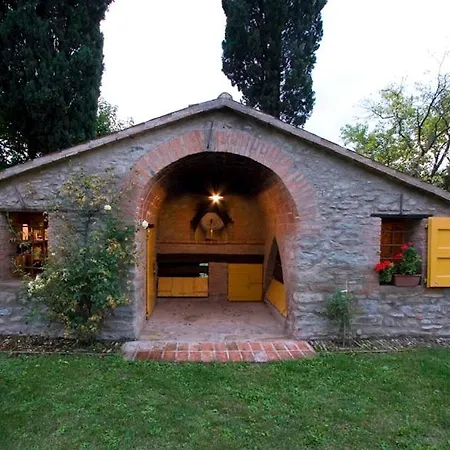 Sleeps 6 With Pool And Wifi *