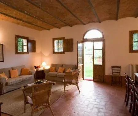 Lejlighed Sleeps 6 With Pool And Wifi